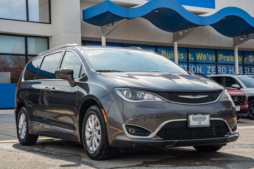 2019 Chrysler Pacifica Touring L FWD