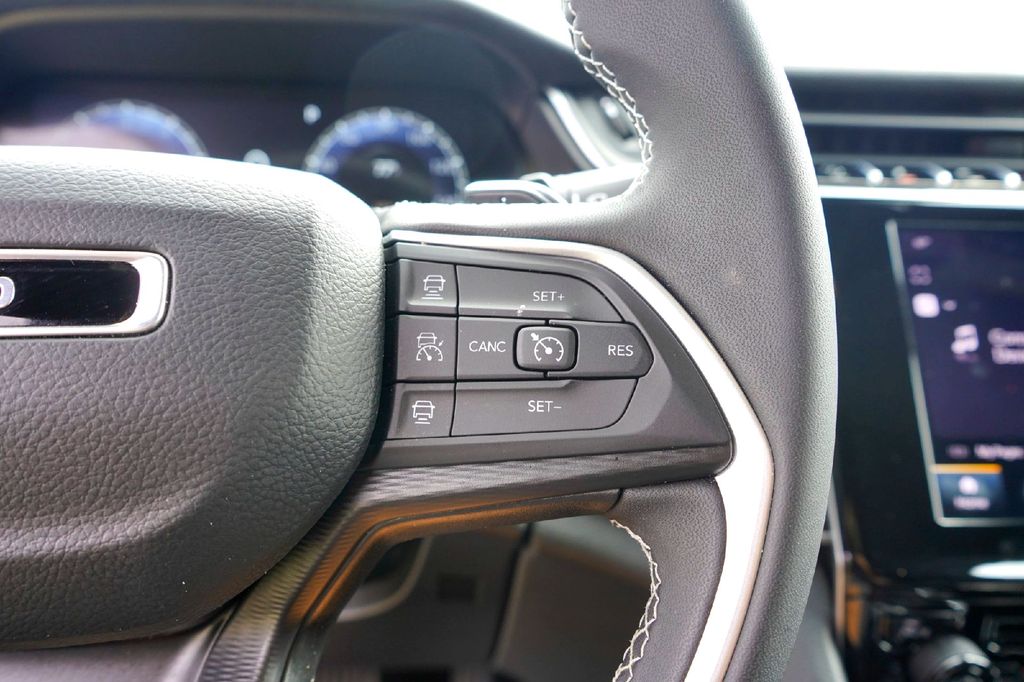 New Car 2025 Jeep Grand Cherokee  Laredo For Sale Under $30,000 In Taylor, Texas