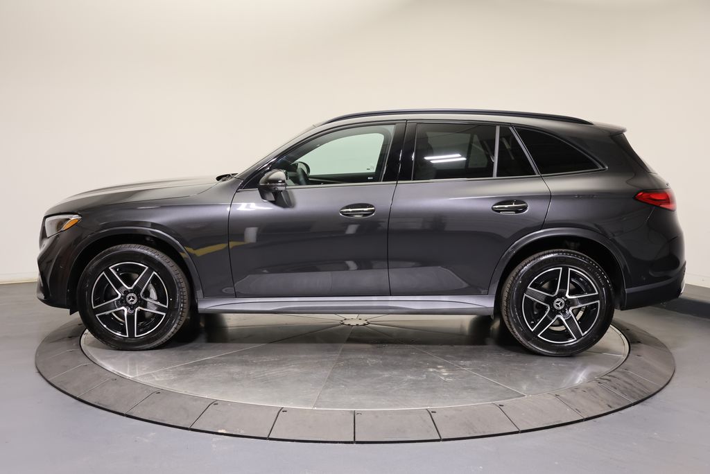 Thumbnail: 2027 Mercedes-Benz GLC - 4