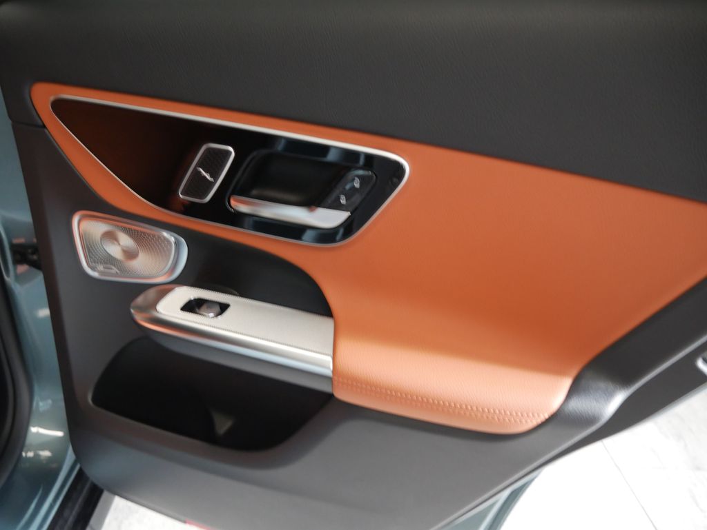 Thumbnail: 2026 Mercedes-Benz GLC - 30
