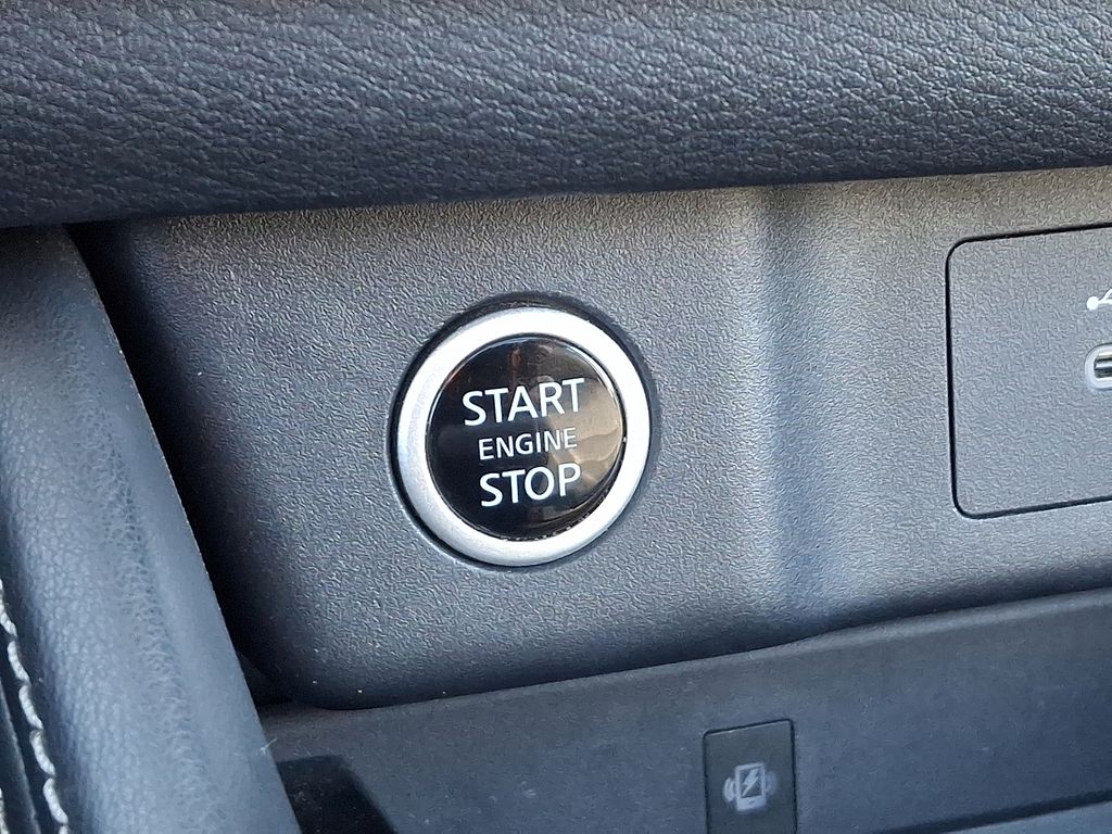 Thumbnail: 2022 Nissan Rogue - 25