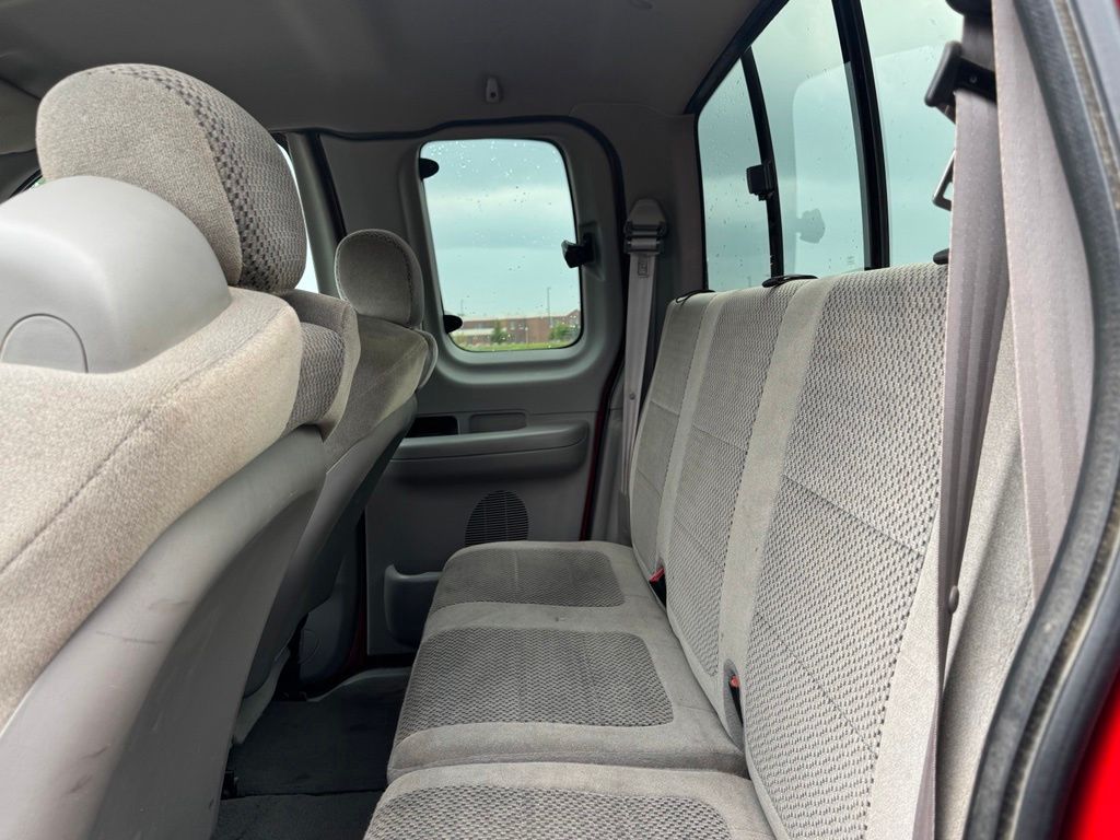 2002 Ford F-150 XLT