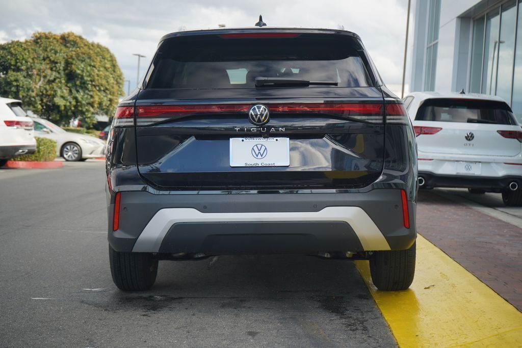 Thumbnail: 2026 Volkswagen Tiguan - 4
