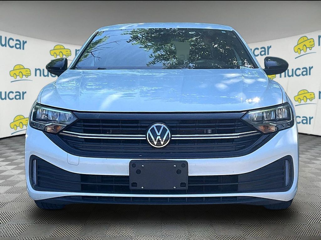 2023 Volkswagen Jetta — photo 2