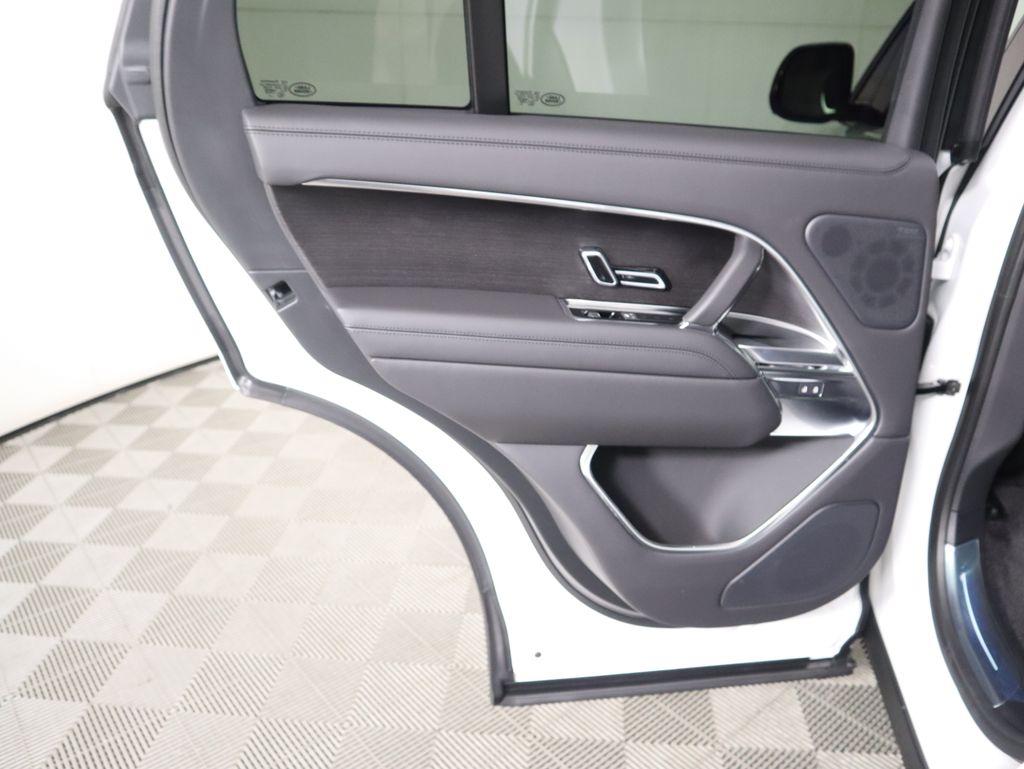 Thumbnail: 2026 Land Rover Range Rover - 28