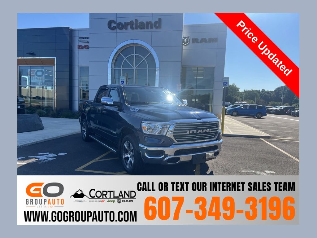 2023 RAM 1500 Azul (Patriot Blue Pearlcoat) Camioneta Todo terreno 8 velocidades Automática