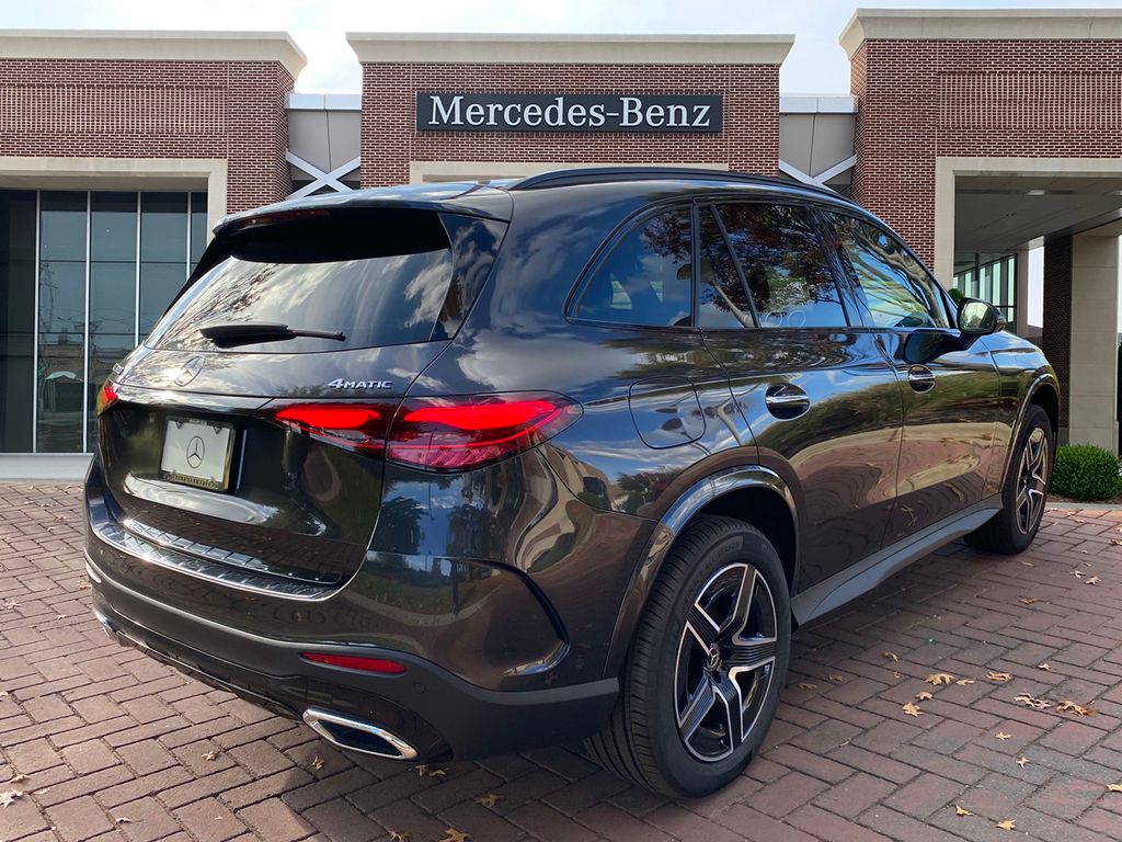 Thumbnail: 2025 Mercedes-Benz GLC - 4