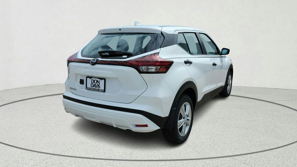 2025 Nissan Kicks Play