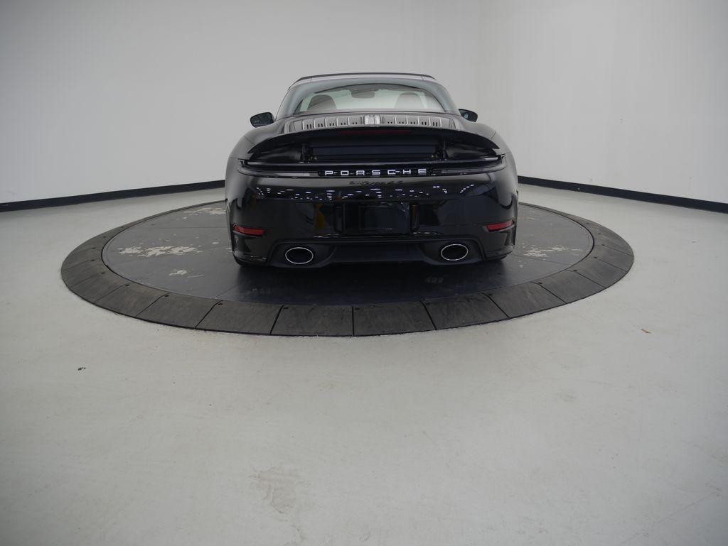 Thumbnail: 2026 Porsche 911 - 6