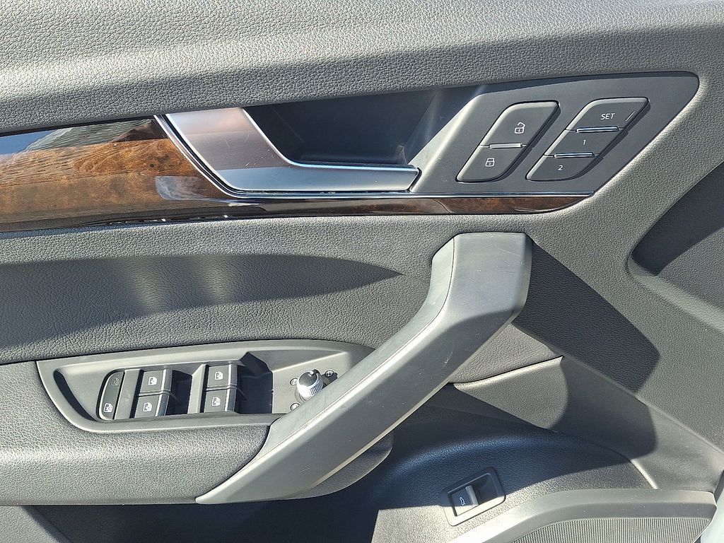 Thumbnail: 2018 Audi Q5 - 12