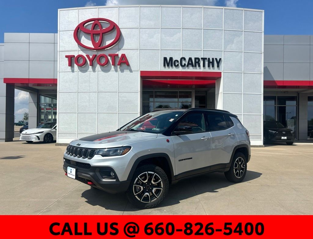 Silver Zynith Metallic Clearcoat 2025 Jeep Compass Trailhawk 4WD SUV / Crossover Four-Wheel Drive 8-Speed Automatic