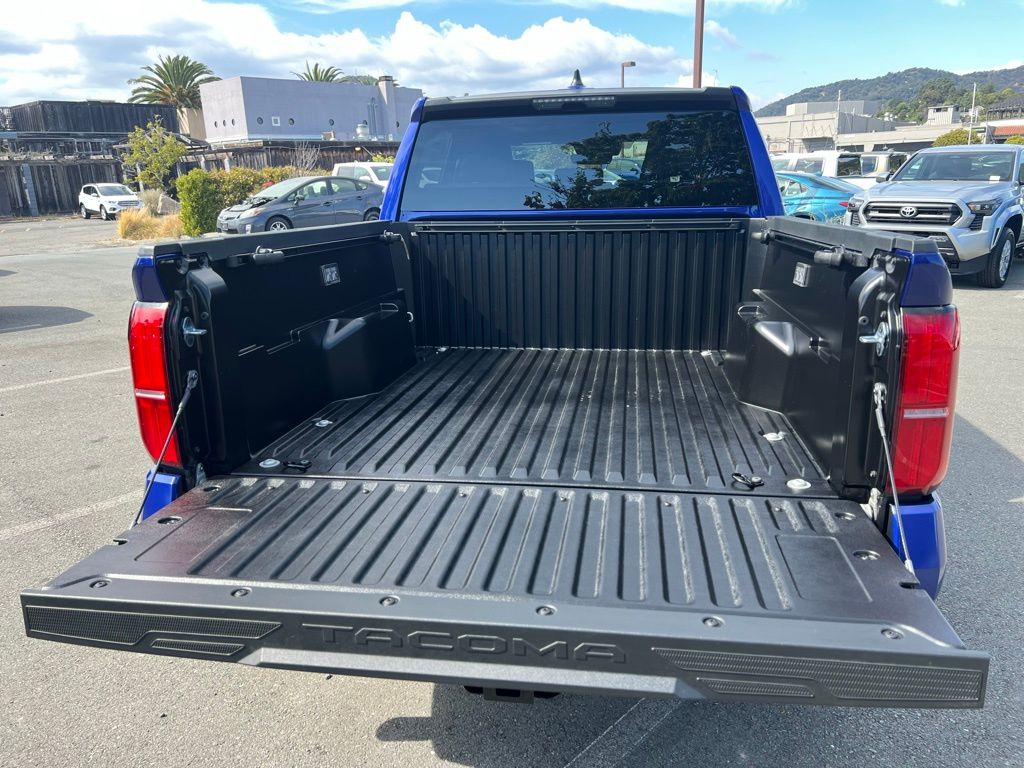 2025 Toyota Tacoma SR5 Double Cab photo 10