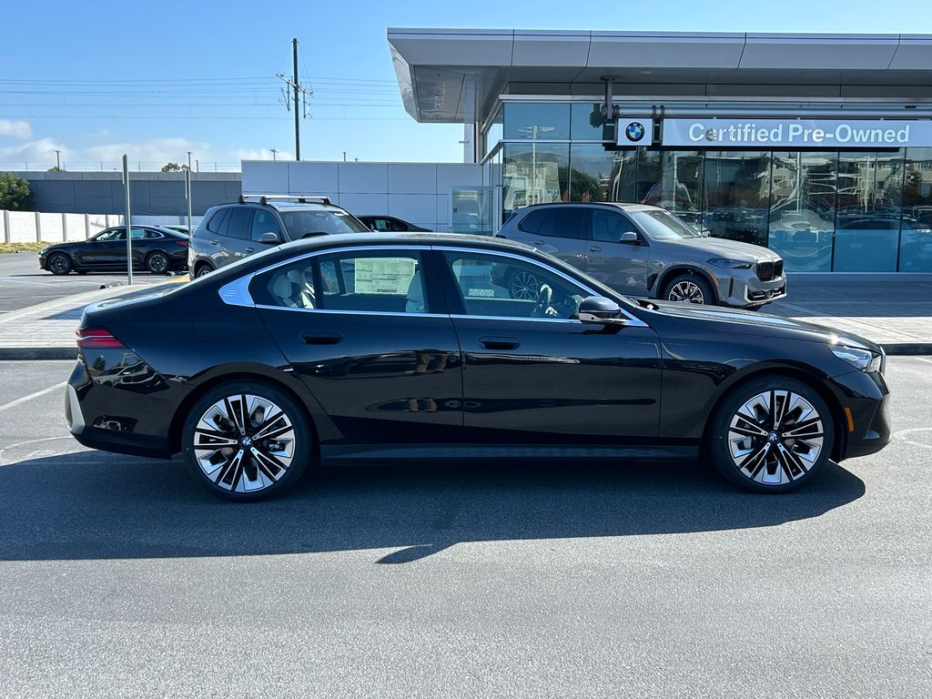2025 BMW 5 Series 530i 6
