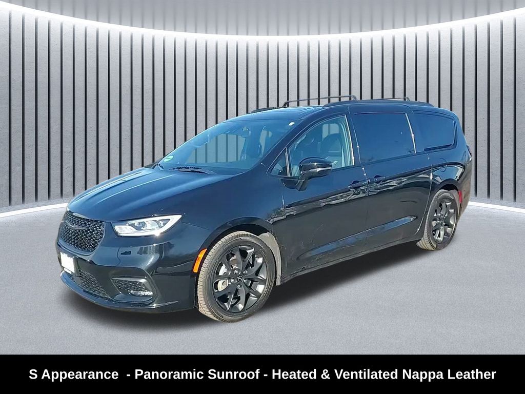 2025 Chrysler Pacifica Limited FWD