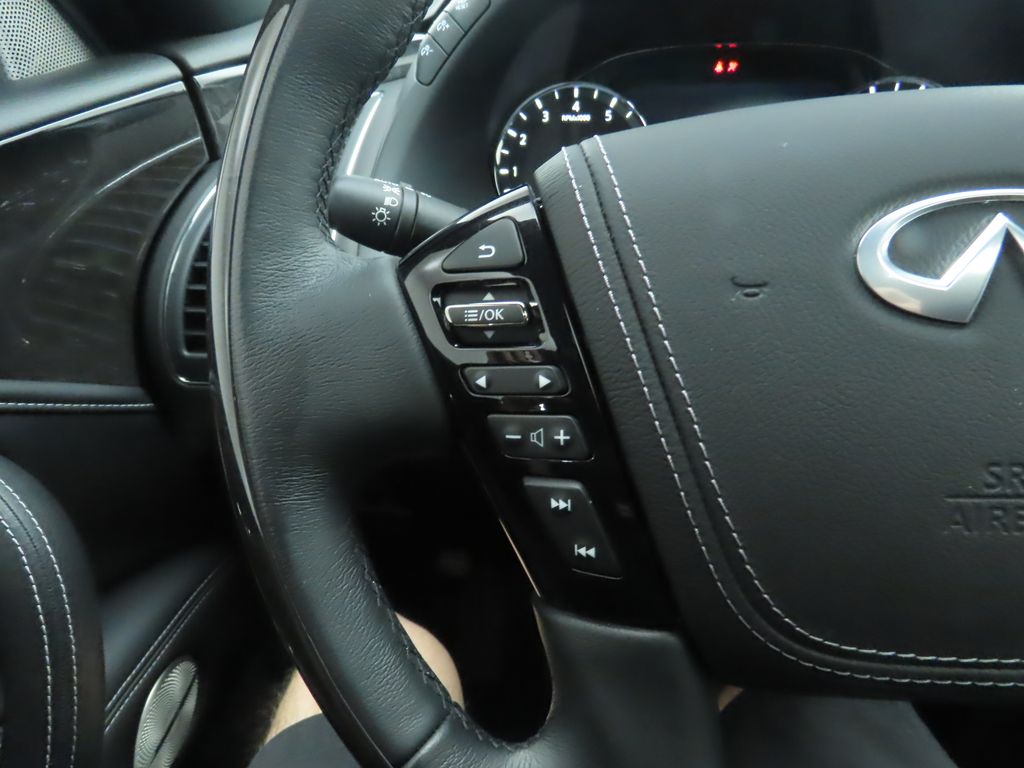 2023 INFINITI QX80 Sensory 11