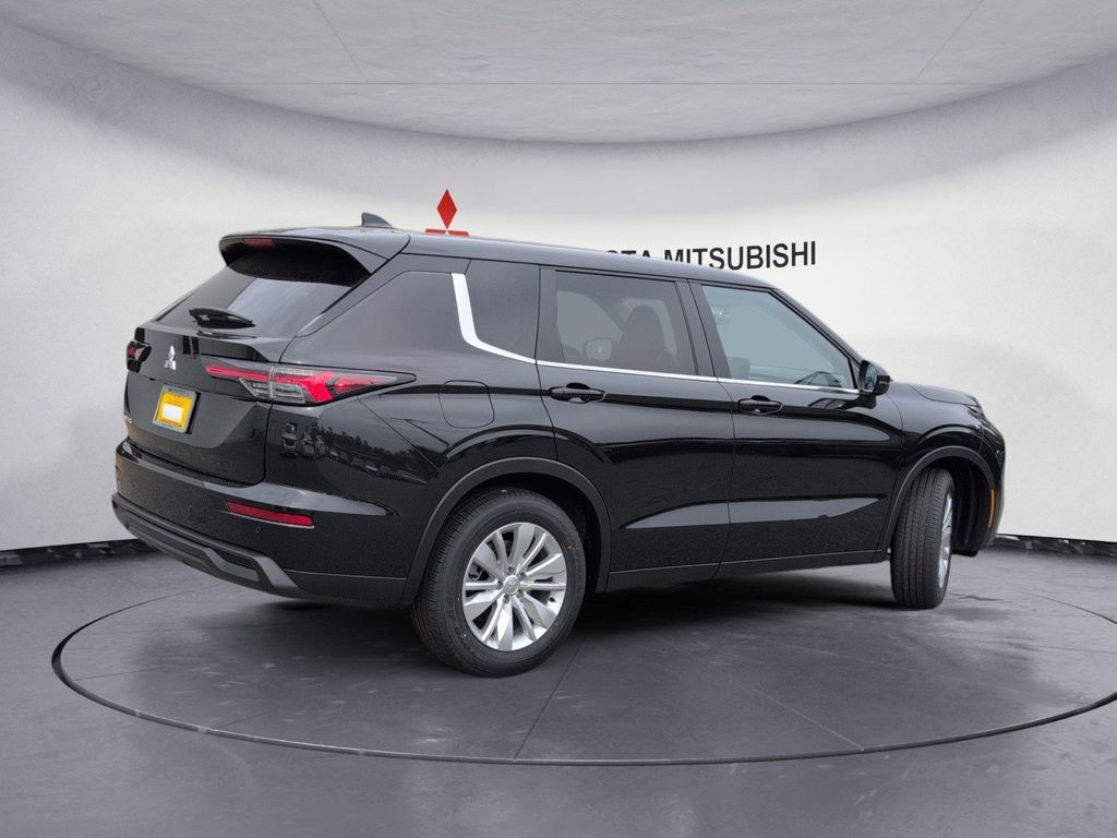 New 2026 Mitsubishi Outlander SUV