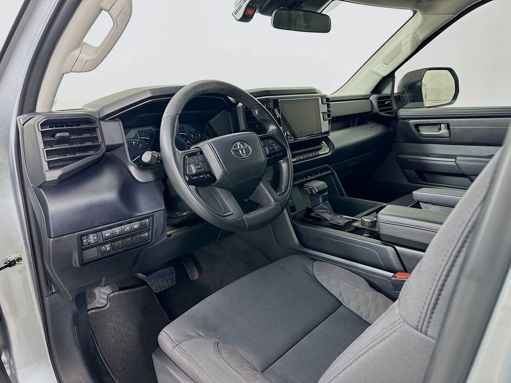 Thumbnail: 2024 Toyota Tundra - 9