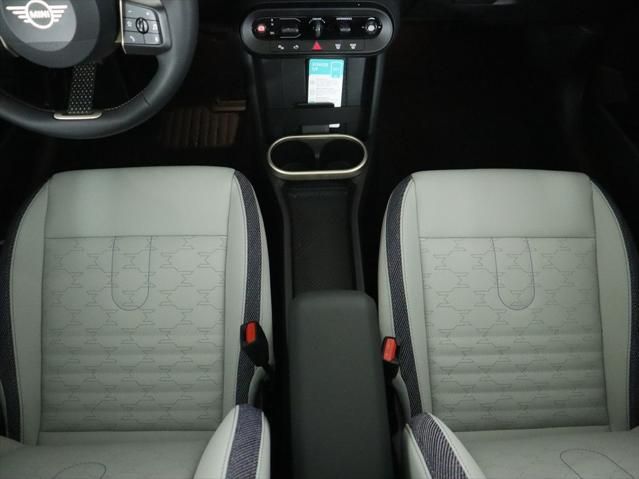 Thumbnail: 2026 MINI Cooper - 17