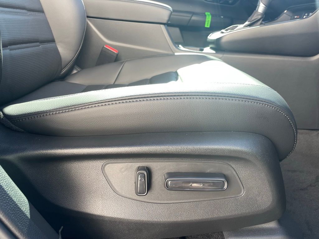 2025 Honda CR-V EX-L 30