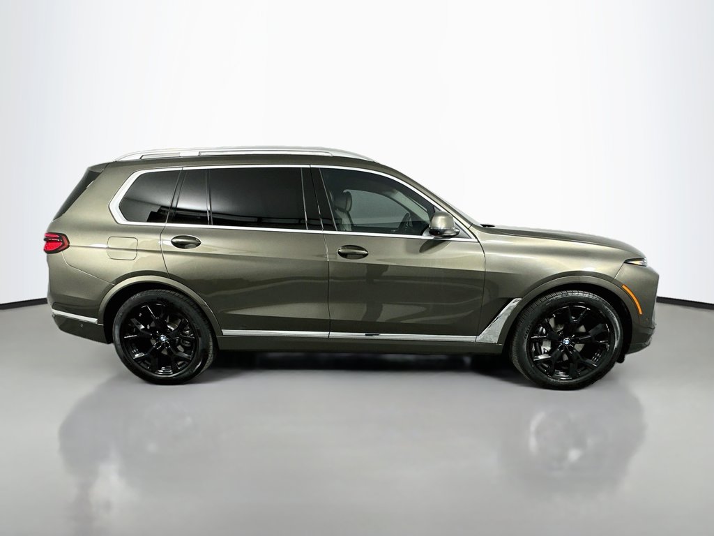 Thumbnail: 2024 BMW X7 - 4