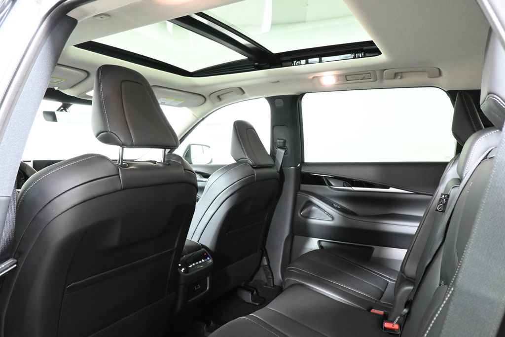 2025 INFINITI QX60 Pure 25