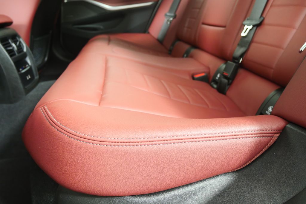 Thumbnail: 2023 BMW 3 Series - 15