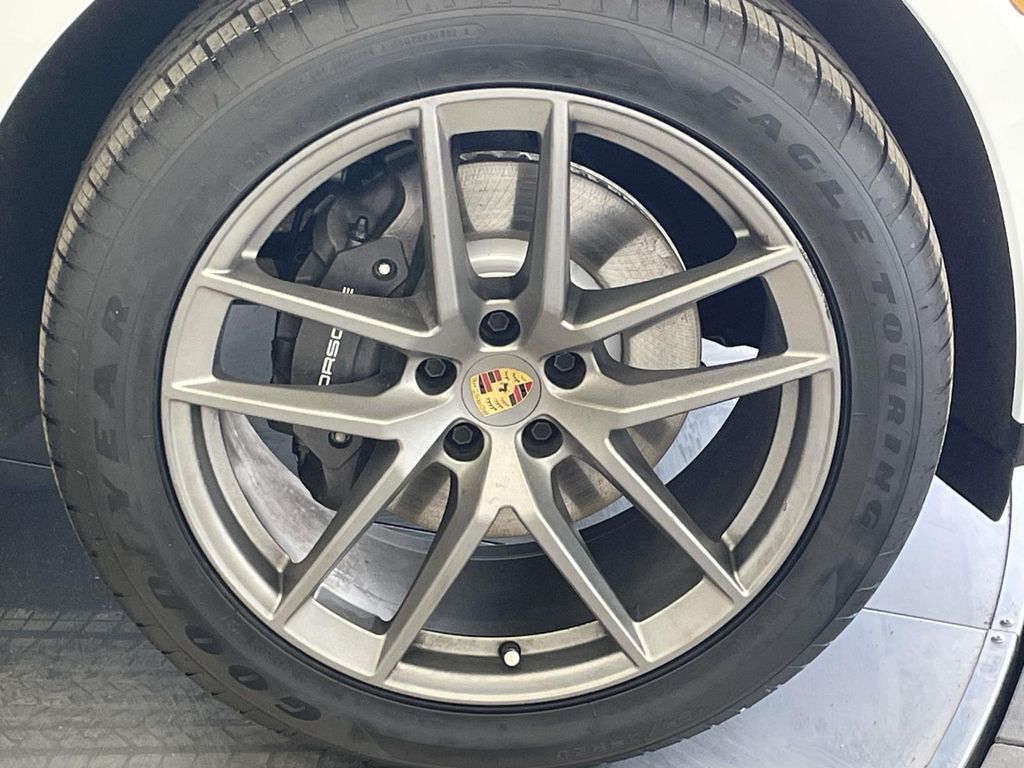 2023 Porsche Macan Base  at Audi Porsche Sewickley