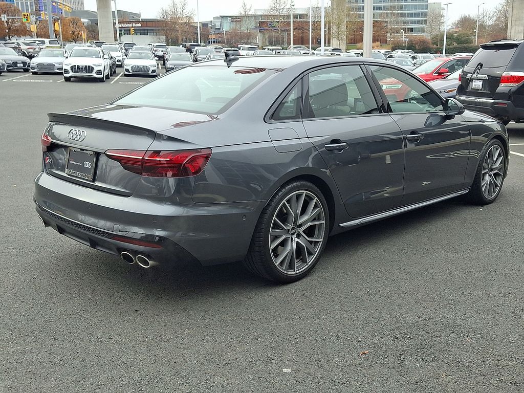 Thumbnail: 2022 Audi S4 - 4
