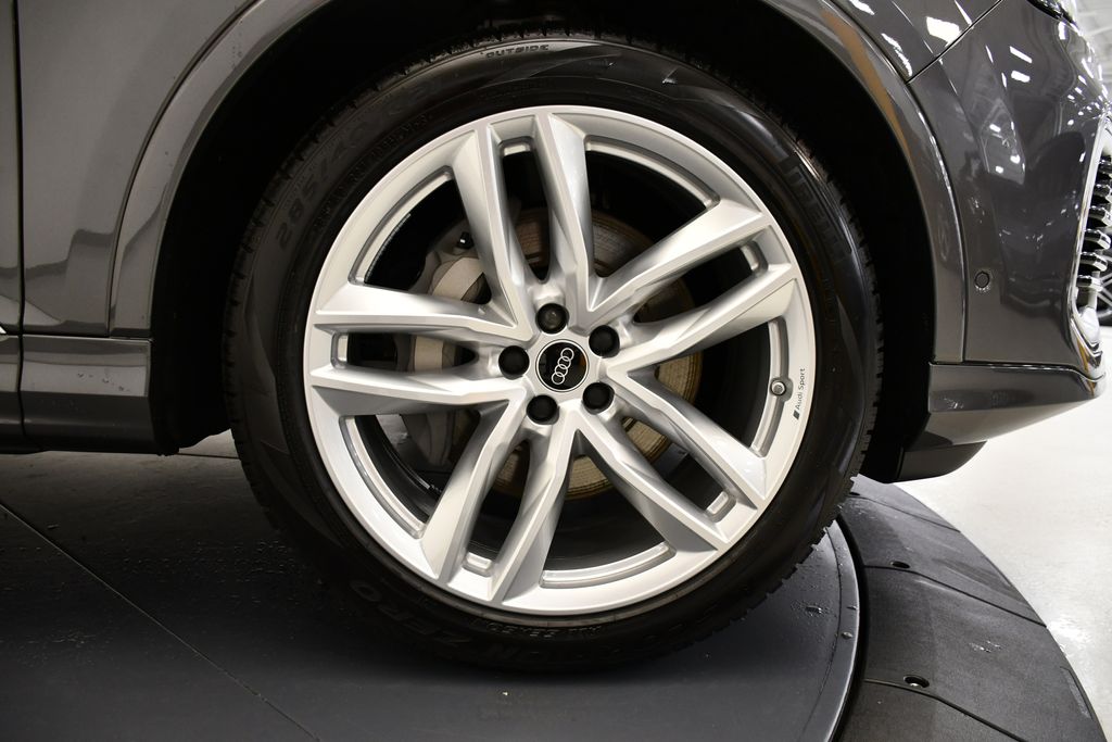 2025 Audi Q7  16