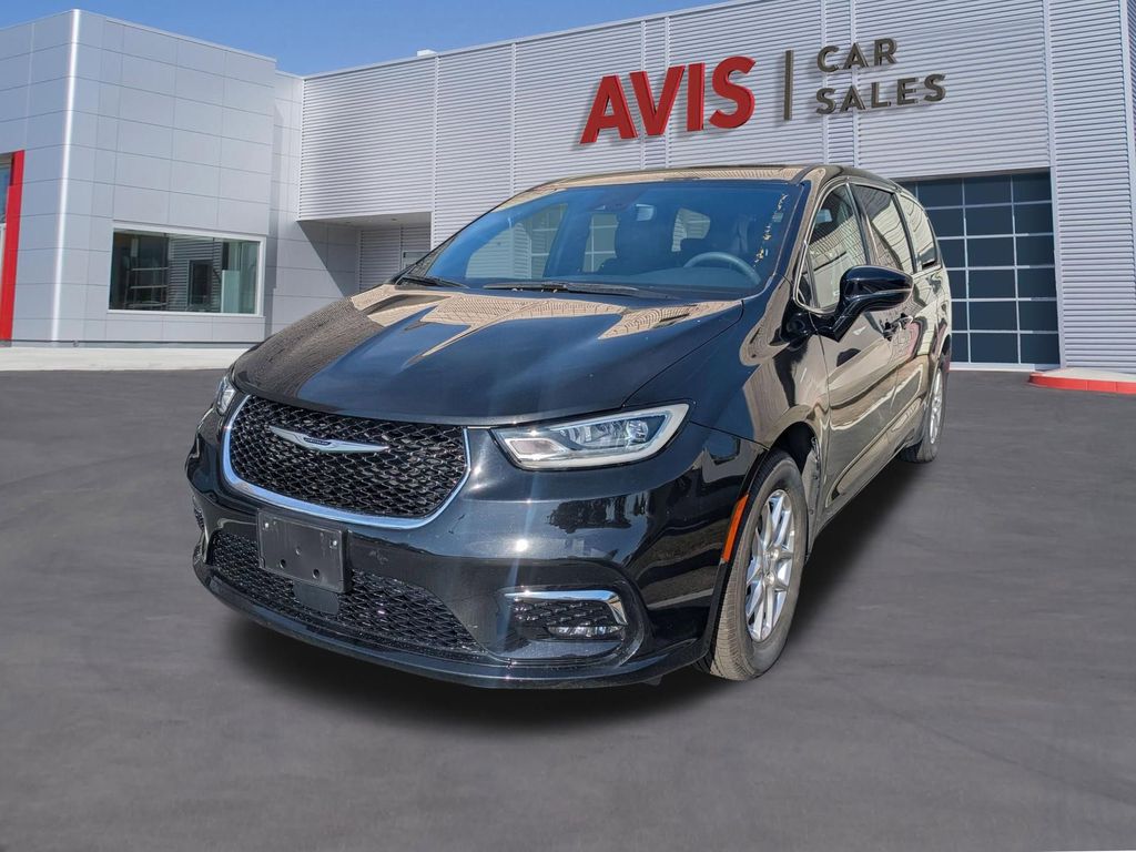 Diamond Black Crystal Pearlcoat 2025 Chrysler Pacifica Select FWD Minivan Front-Wheel Drive 9-Speed Automatic