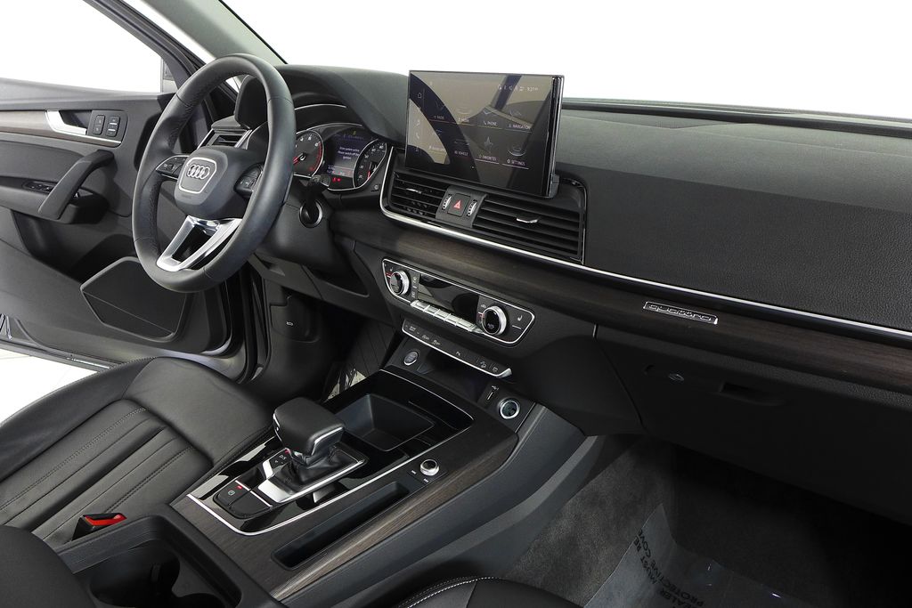 Thumbnail: 2023 Audi Q5 - 13