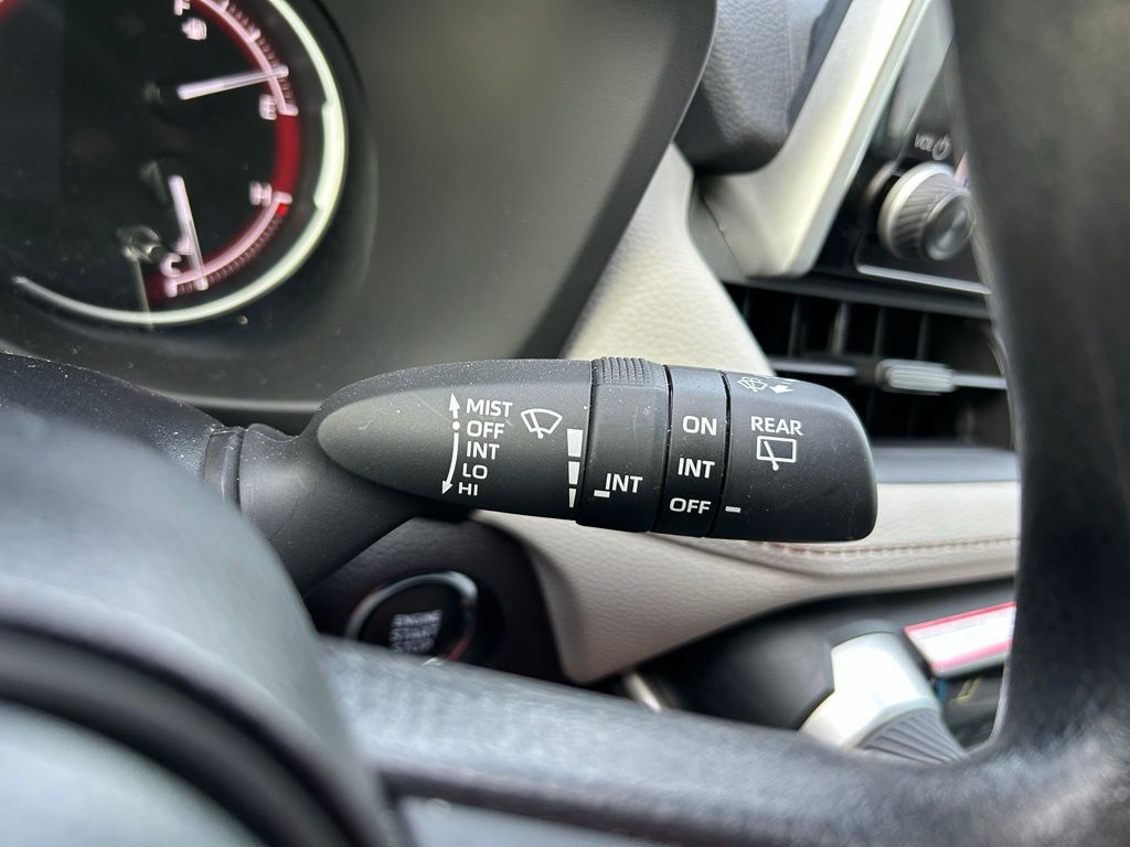 2024 Toyota RAV4 XLE 21