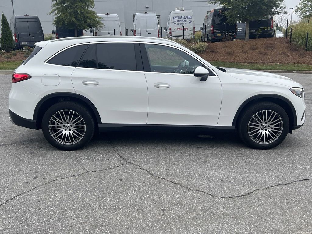 2023 Mercedes-Benz GLC GLC 300 9