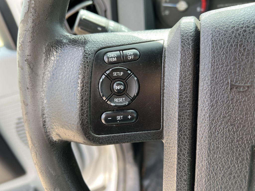 2016 Ford F-650 - Photo 14
