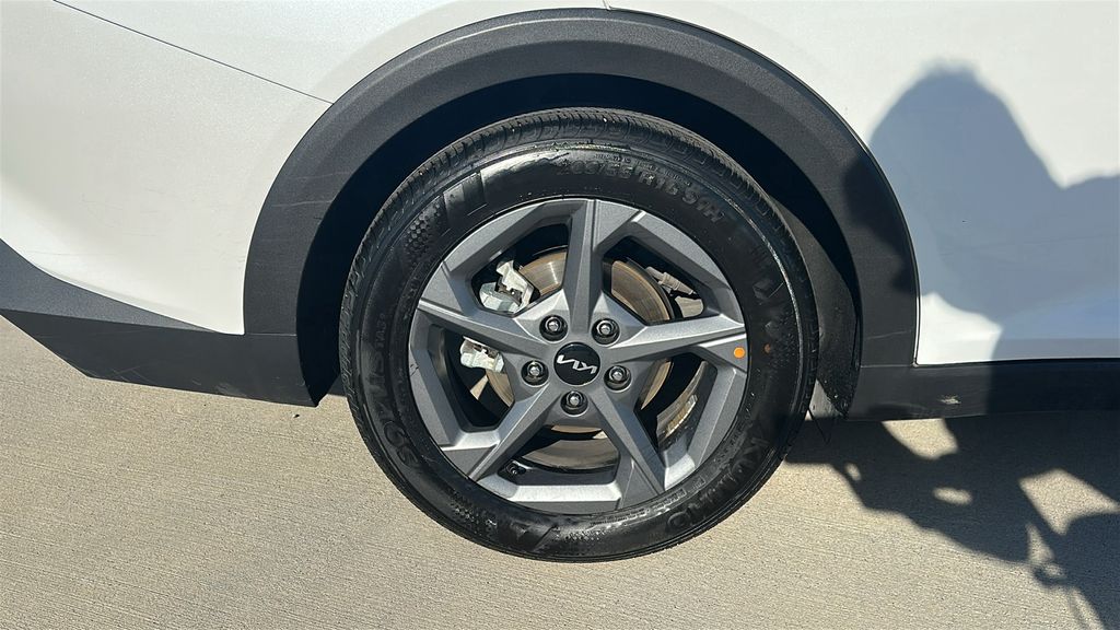 2025 Kia K4 LXS White at Shottenkirk Kia Fort Bend