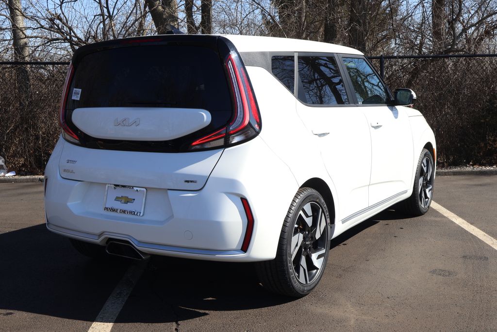 Thumbnail: 2023 Kia Soul - 10