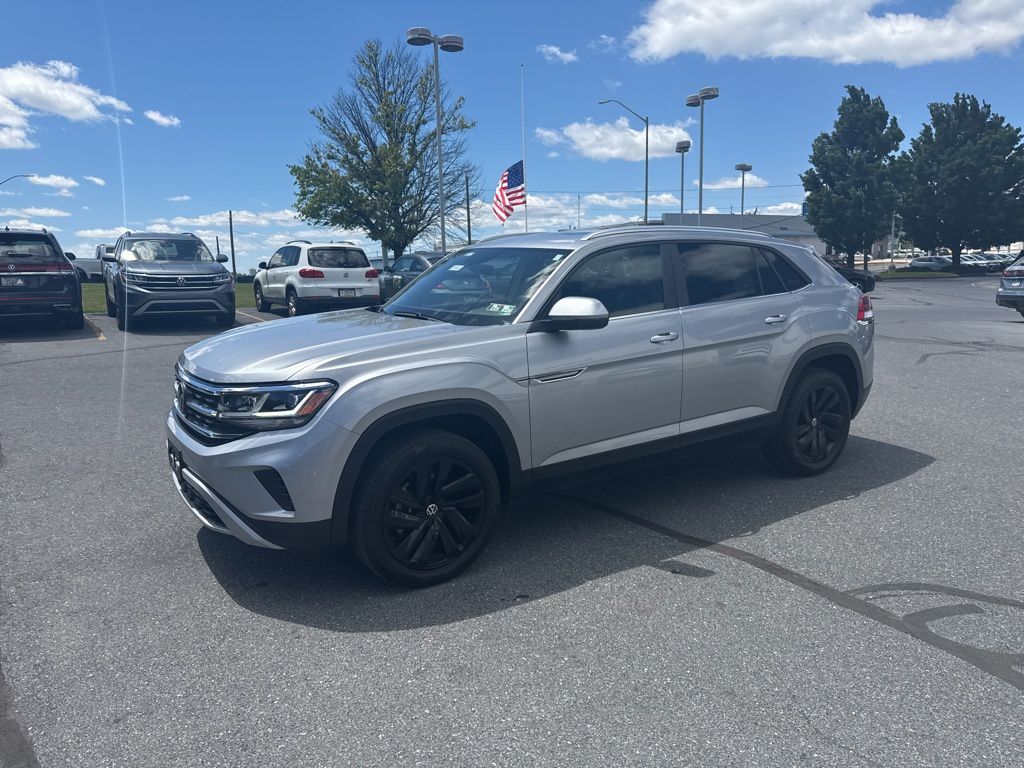 2023 Volkswagen Atlas Cross Sport 2.0T SE w/Technology Silver at Subaru and VW of Moon Township