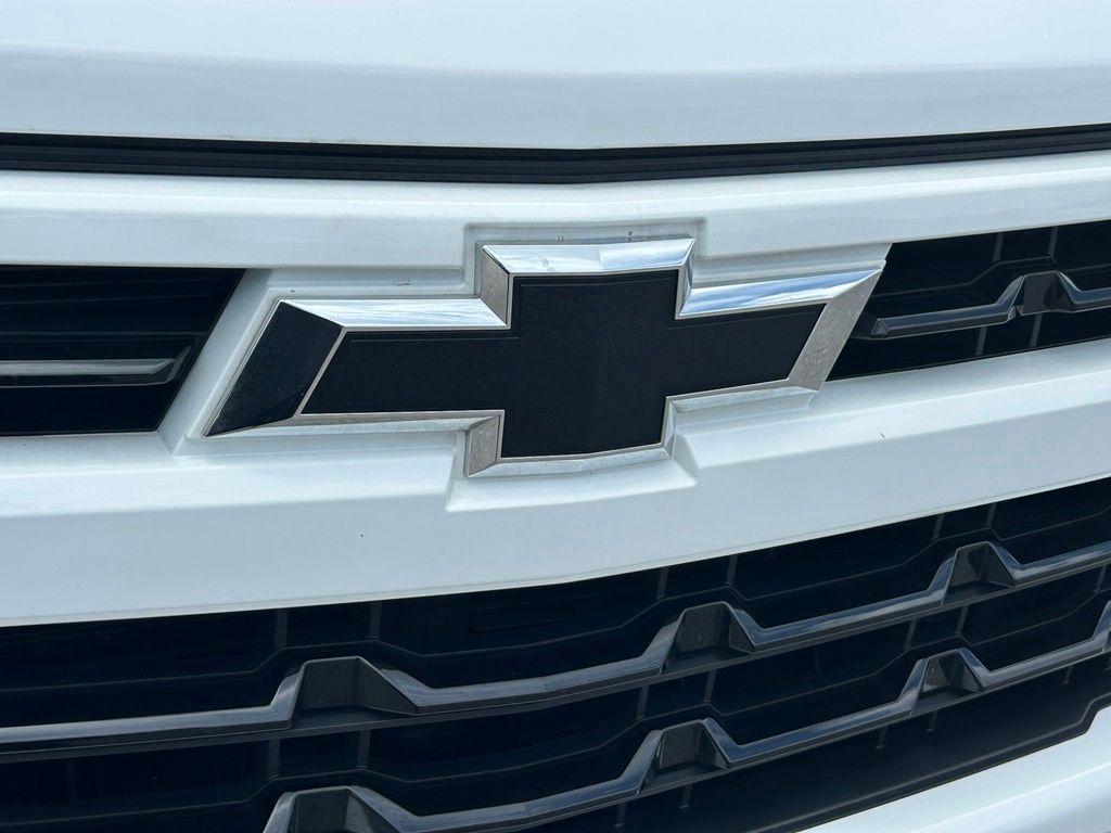 Certified Used 2022 White Chevrolet RST image 20