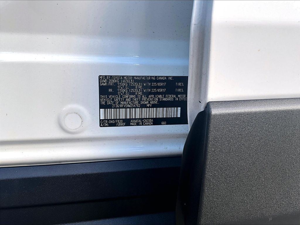 2022 Toyota RAV4 — photo 9