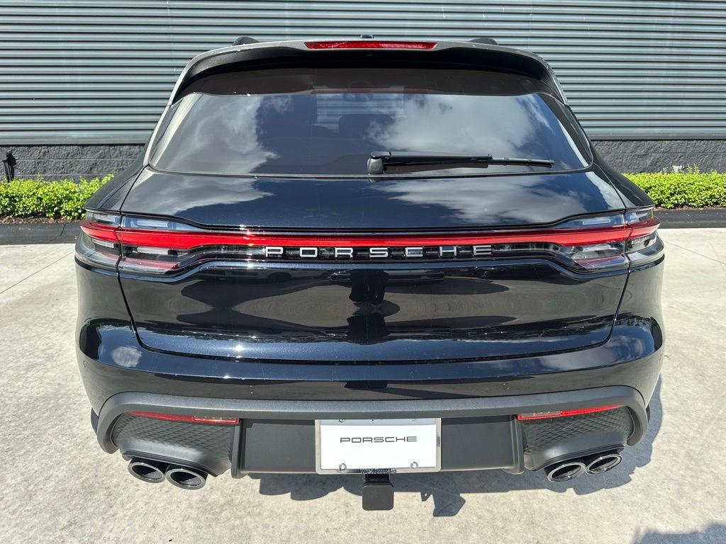 Thumbnail: 2026 Porsche Macan - 12