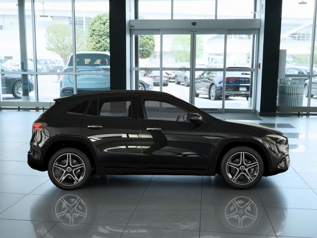 Thumbnail: 2026 Mercedes-Benz GLA - 2