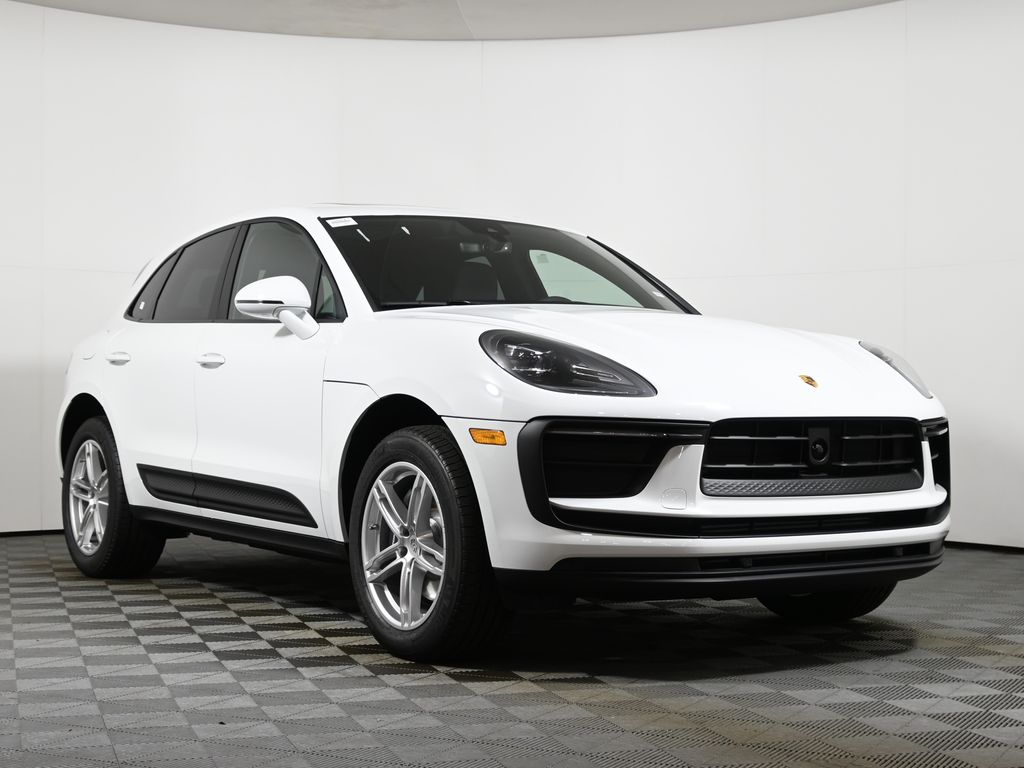 Thumbnail: 2026 Porsche Macan - 9