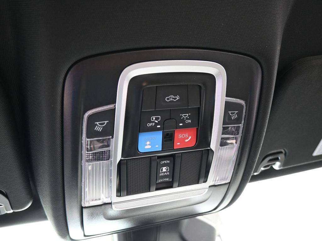 New 2026 Hydro Blue Pearlcoat Ram Big Horn/Lone Star image 24