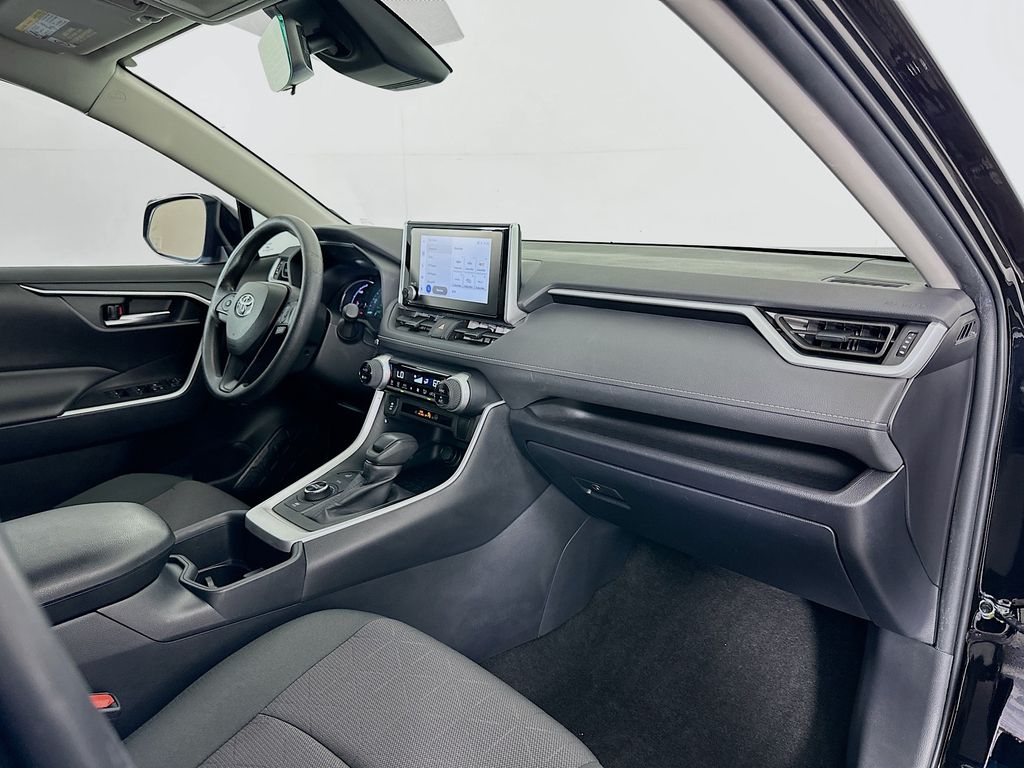 Thumbnail: 2025 Toyota RAV4 - 28