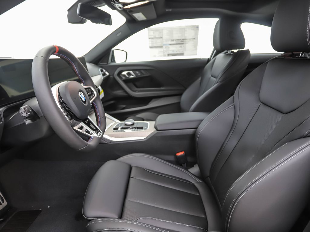 Thumbnail: 2025 BMW 2 Series - 11