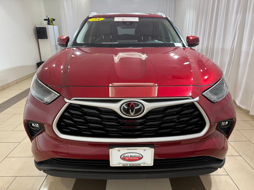 Thumbnail: 2023 Toyota Highlander - 8
