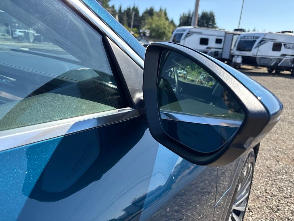 2019 Galaxy Blue Metallic Audi e-tron Prestige AWD SUV