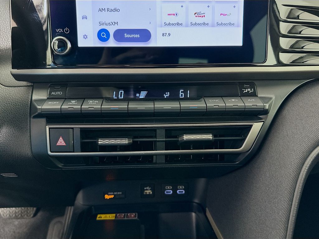 Thumbnail: 2025 Toyota Camry - 15