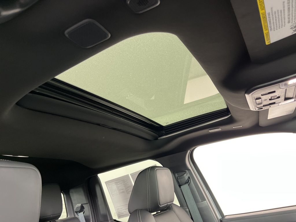 Thumbnail: 2024 Toyota Tacoma - 7