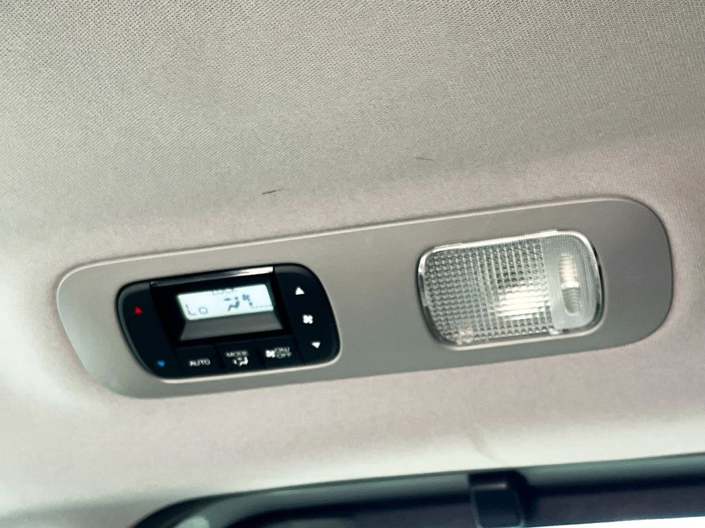 Used 2023 Silver Honda Touring image 27
